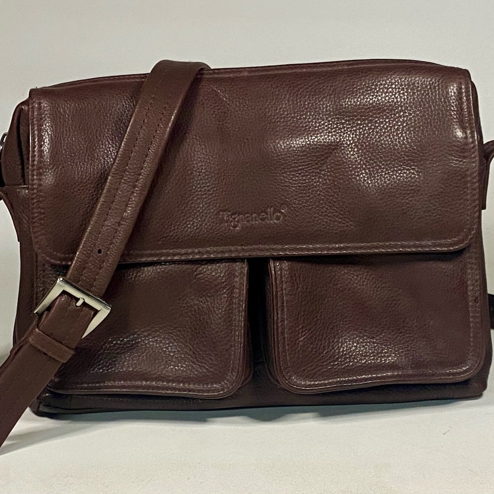 Tignanello Brown Leather Messenger Bag with Classic Design
